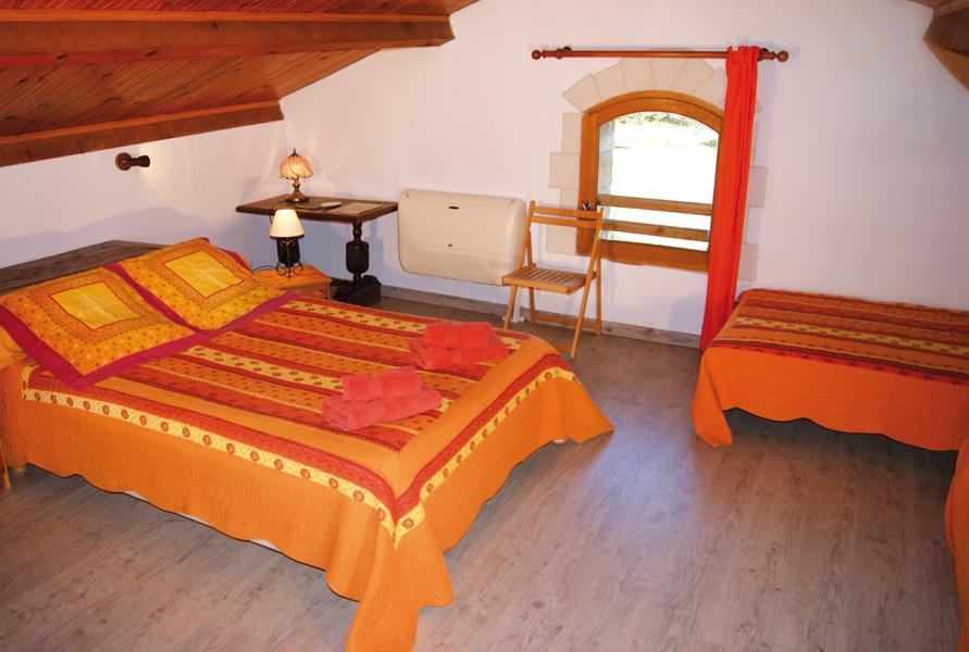 Mas Des Vertes Rives Bed & Breakfast Chateauneuf-de-Gadagne Exterior photo