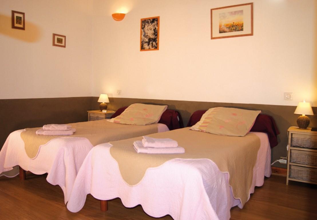 Mas Des Vertes Rives Bed & Breakfast Chateauneuf-de-Gadagne Exterior photo
